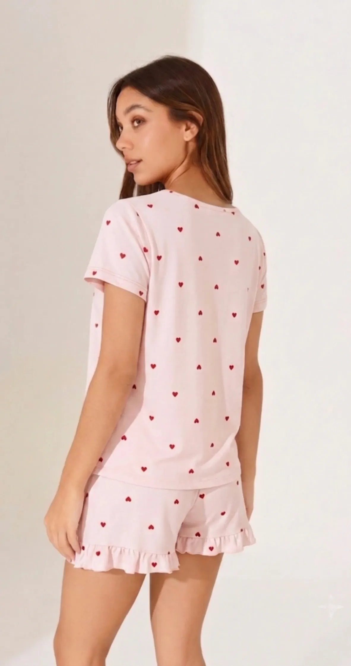 Pijama soft volado corazoncitos rojos