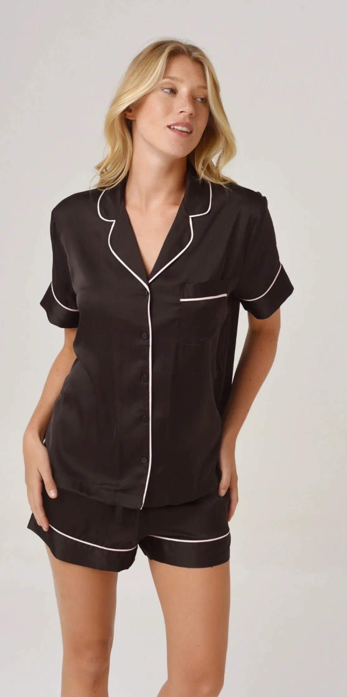 Pijama camisero sedita negro m/c, foto 3 de 3